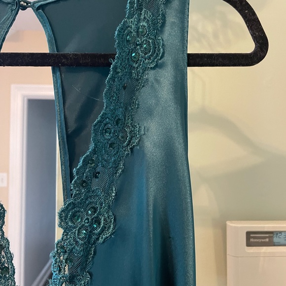 SLIP DRESS Beautiful! - Picture 4 of 9